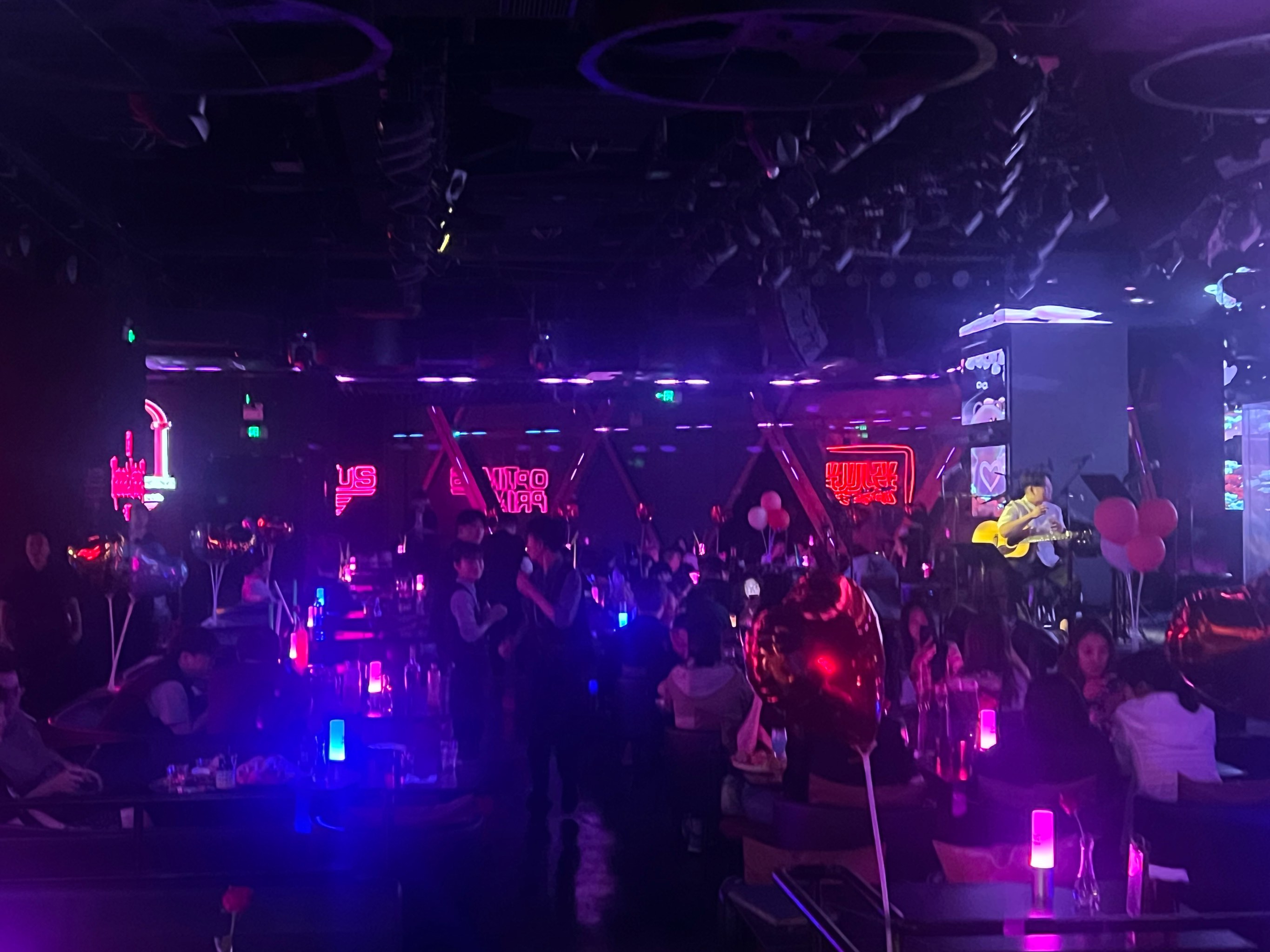 襄阳商务KTV一小时费用-老河口市ktv预定