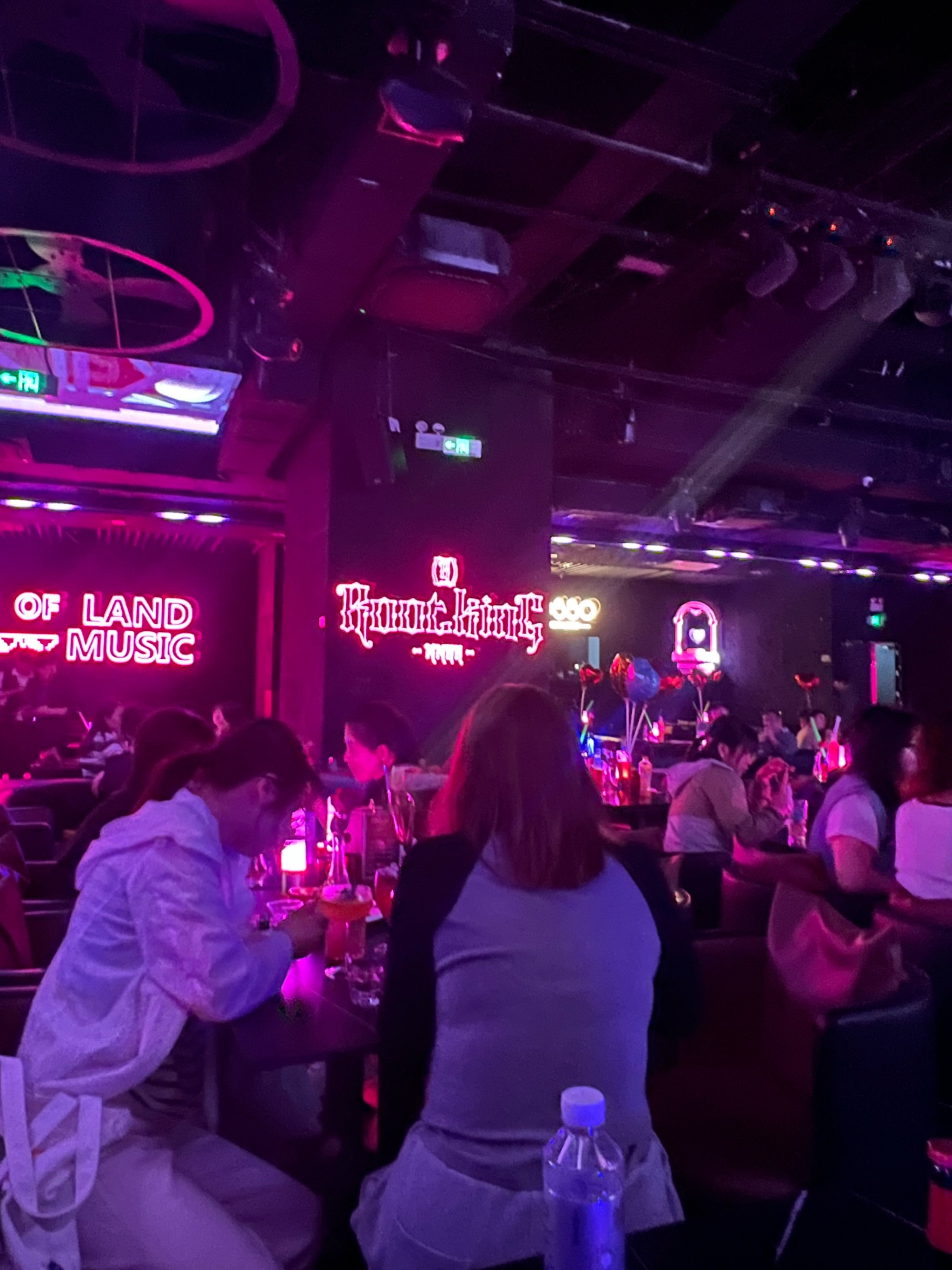 襄阳商务ktv含义及选择指南-老河口市ktv预定